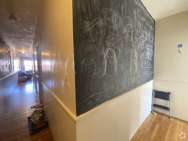 Building Photo - 34 Symphony Rd Unit 2 Rental