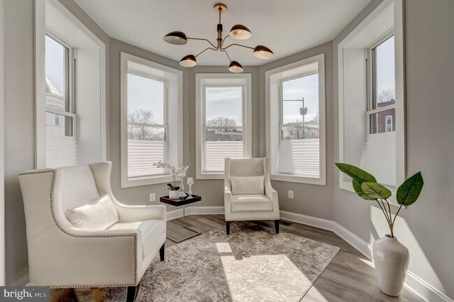Photo - Stunning End-Rowhouse 4/Bedrooms, 4.5 Bath...