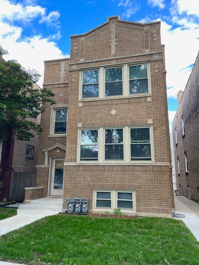 Photo - 4845 N Kostner Ave Apartment Unit B
