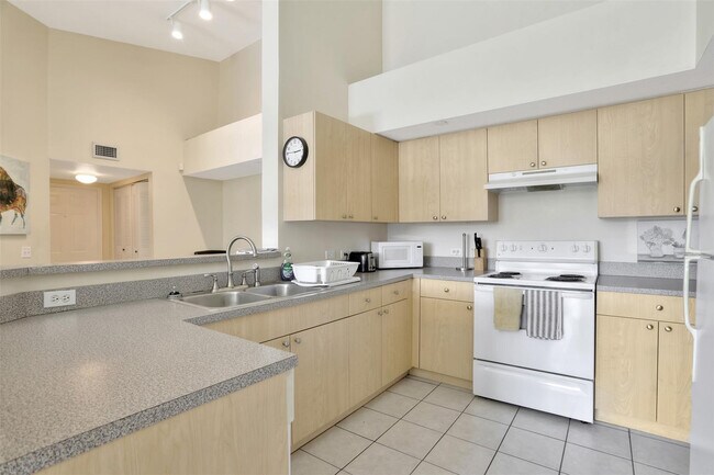 Photo - 723 Villa Cir Unit 723