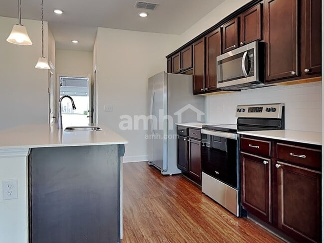 Photo - 1045 Island Pond Dr