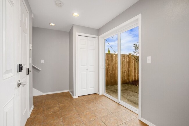 Photo - Lake City Townhouse 2 Bedroom 1.5 bath