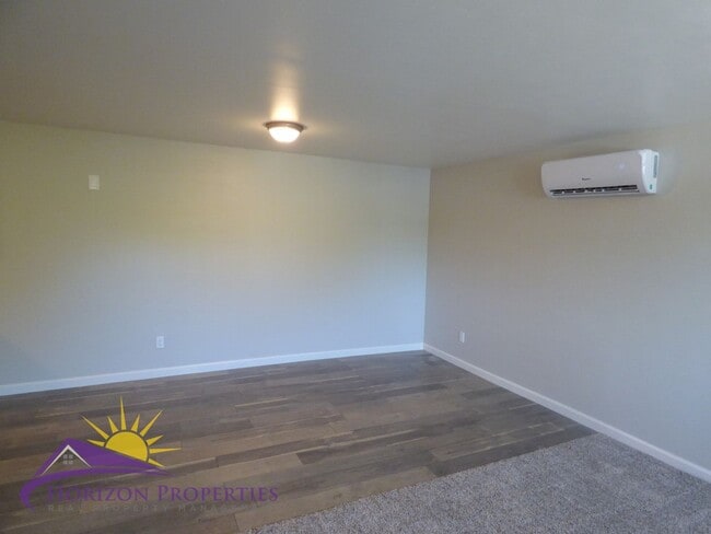 Photo - 2200-5930 60th/T st Unidad 5930 T st