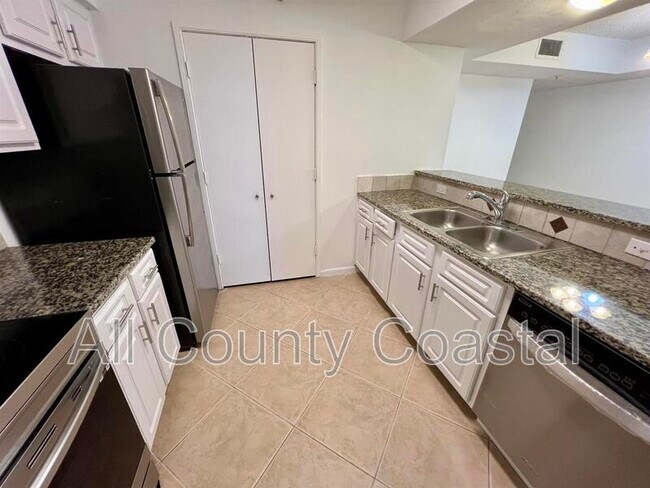 Photo - 900 Scotia Dr Unit 102