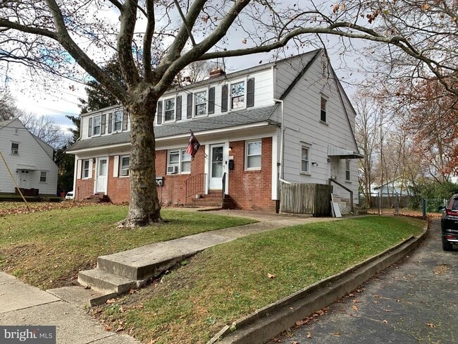 Photo - 121 Hillcrest Ave Apartment Unit 2ND FLOOR