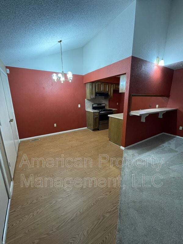 Photo - 4407 S Gum Ave