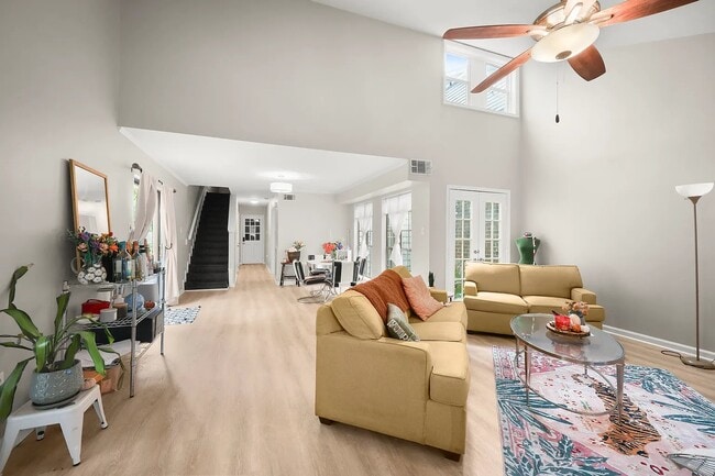 Photo - 5518 Moorstone Dr