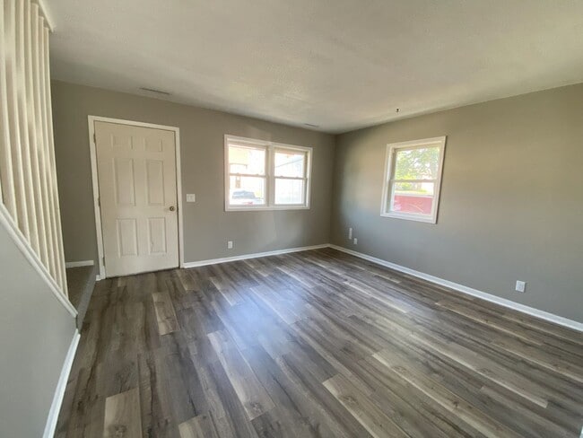 Photo - Rent $925; 2 Bed Duplex