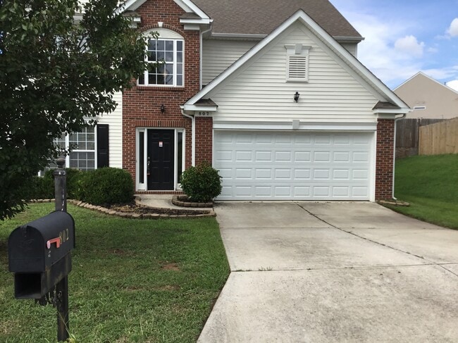 Building Photo - 802 Celtic Crossing Dr