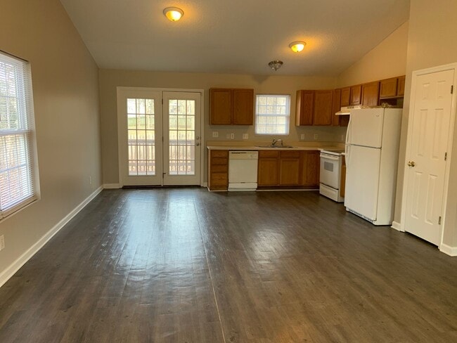 Photo - Spacious 3 Bedroom Home with wooded privacy