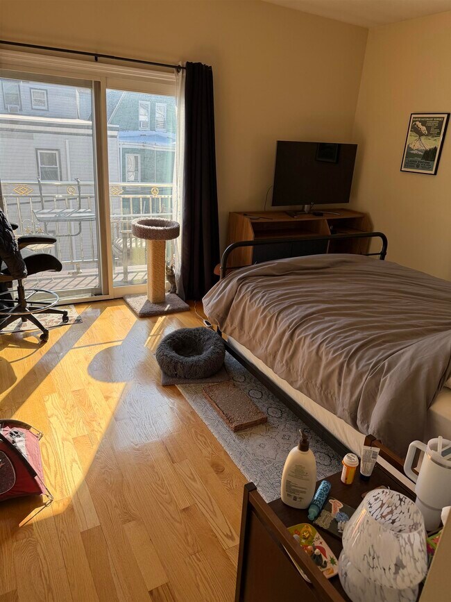 Photo - 17 Gardner Ave Unit 2