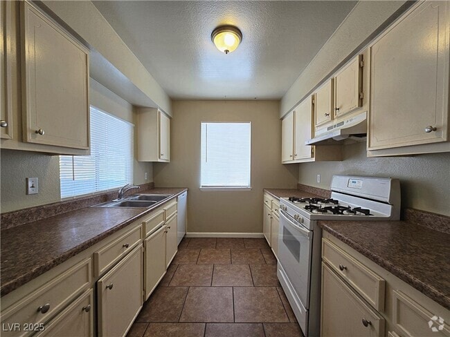 Building Photo - 5357 Del Gado Dr Unit D Rental
