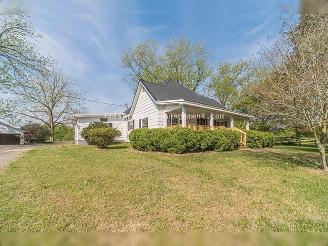 Photo - 7680 Jefferson River Rd