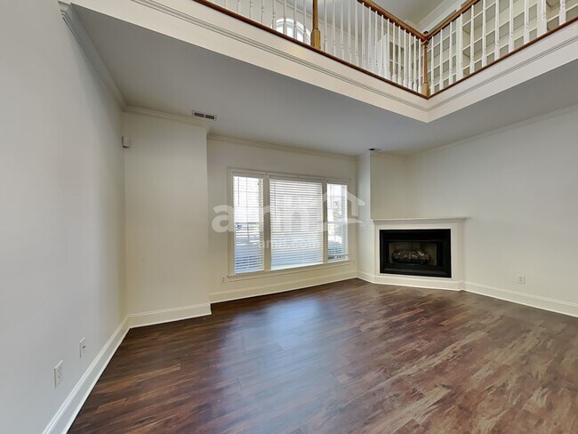 Photo - 6111 Creft Cir