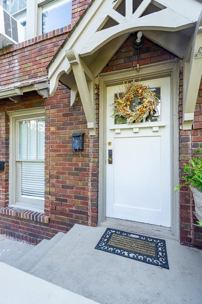 Photo - 343 N McLean Blvd