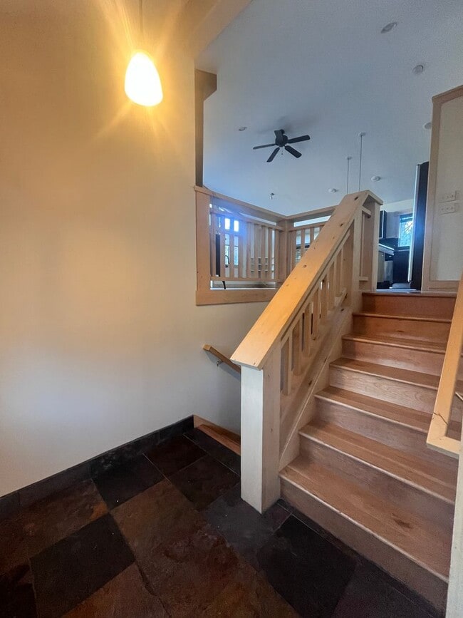 Photo - Long Term Lease available near Glenshire- $3800