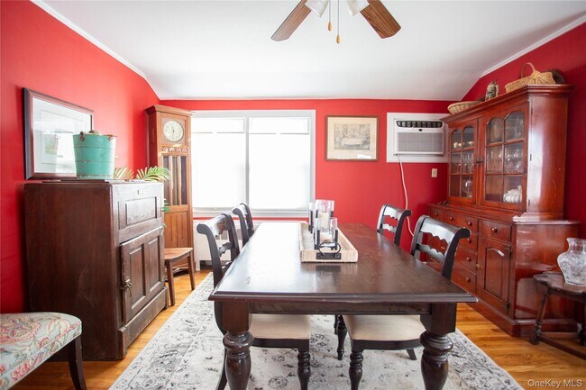272 Laurelton Blvd