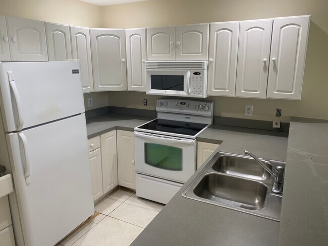 Photo - 512 SE 6th St