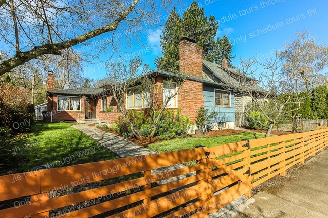 Building Photo - 5905 NE 30th Ave