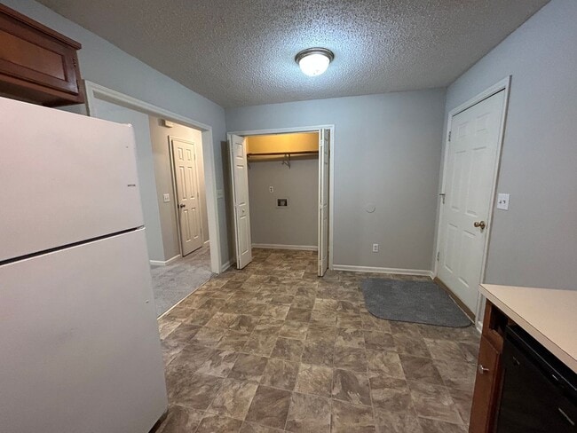 Photo - 308 Poplar St Unit 308 Poplar -  A