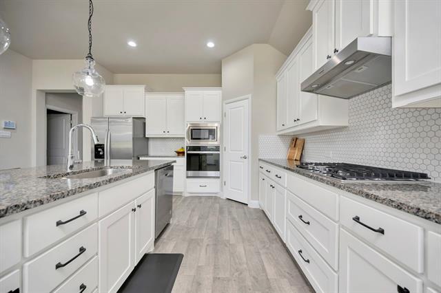 Photo - 2028 Windsor Dr