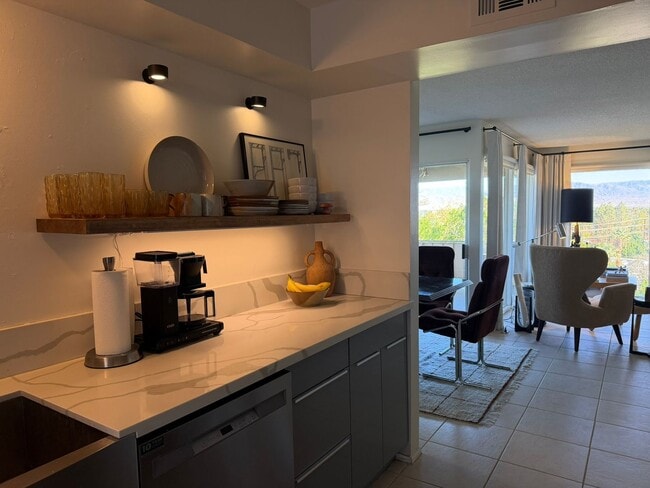 Photo - UNFURNISHED, Rimcrest Mid Modern, Long Term