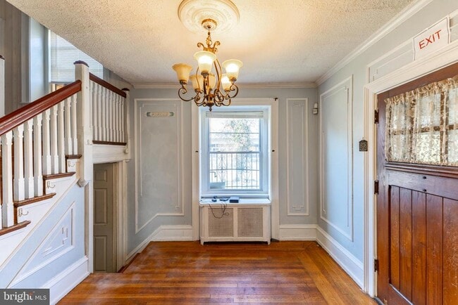 Photo - 2216 Georges Ln