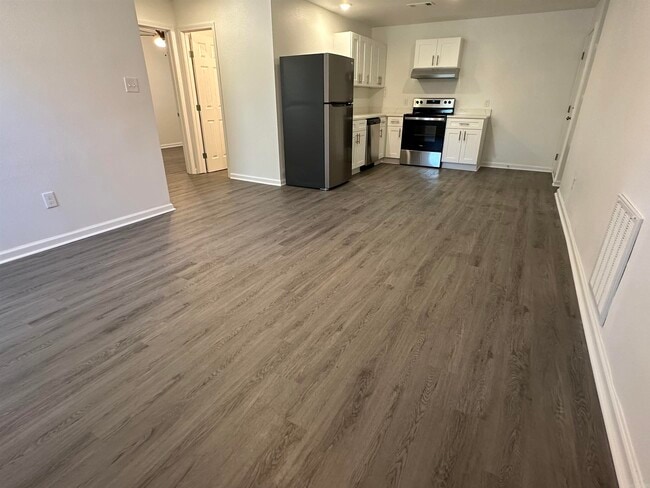 Photo - 8a Hiland Pl