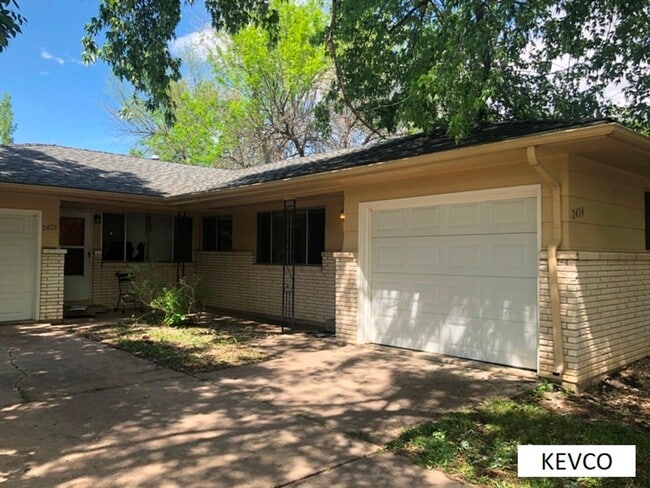 Building Photo - 2424-2426 Clearview Ave Unit 2424 Clearview Ave