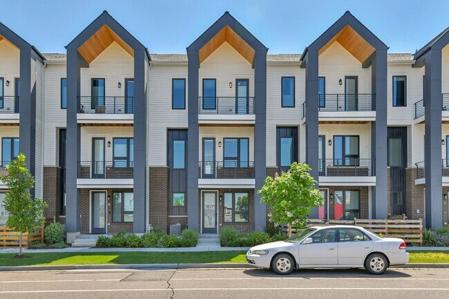 $3,200 - 2 Bed, 2.5 Bath Townhome in Prime... - $3,200 - 2 Bed, 2.5 Bath Townhome in Prime... Unidad #7
