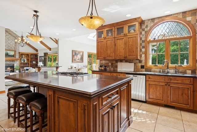 Photo - 8S241 Dunham Dr