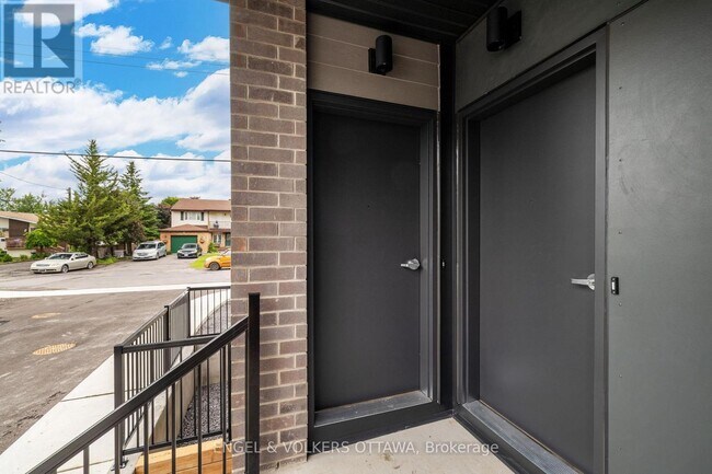 Photo - 1260 Marenger St