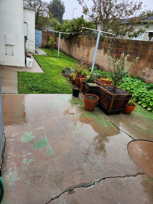 Photo - 12019 Ocean Park Blvd Unidad 12019