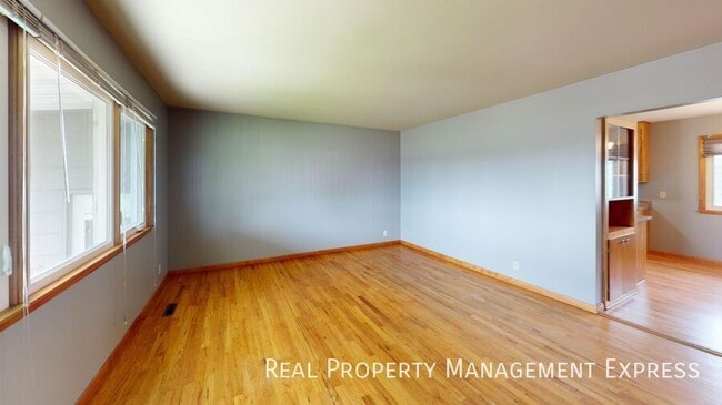 Photo - 2200 W 39th St