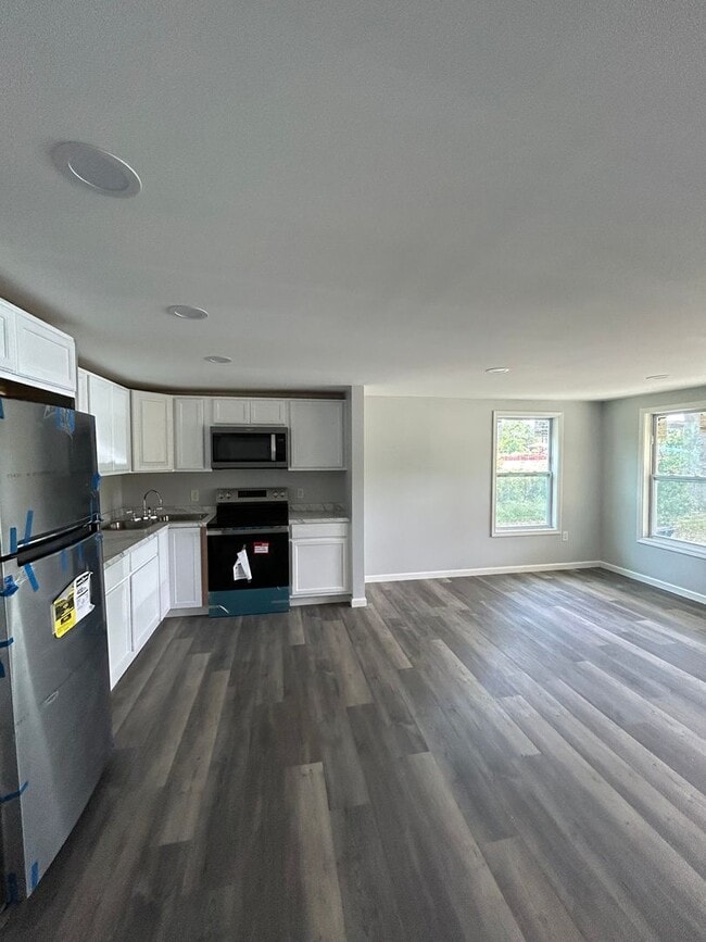 Photo - 3 Bed 2 Bath home