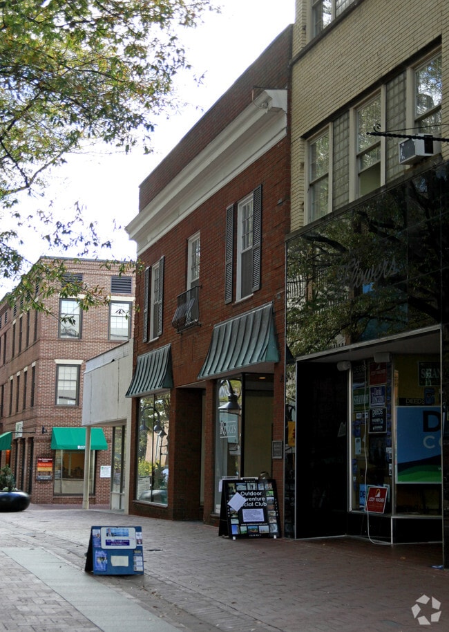 Building Photo - Main Street Apartments