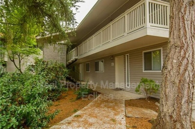 Building Photo - 14517 NE 40th St Rental