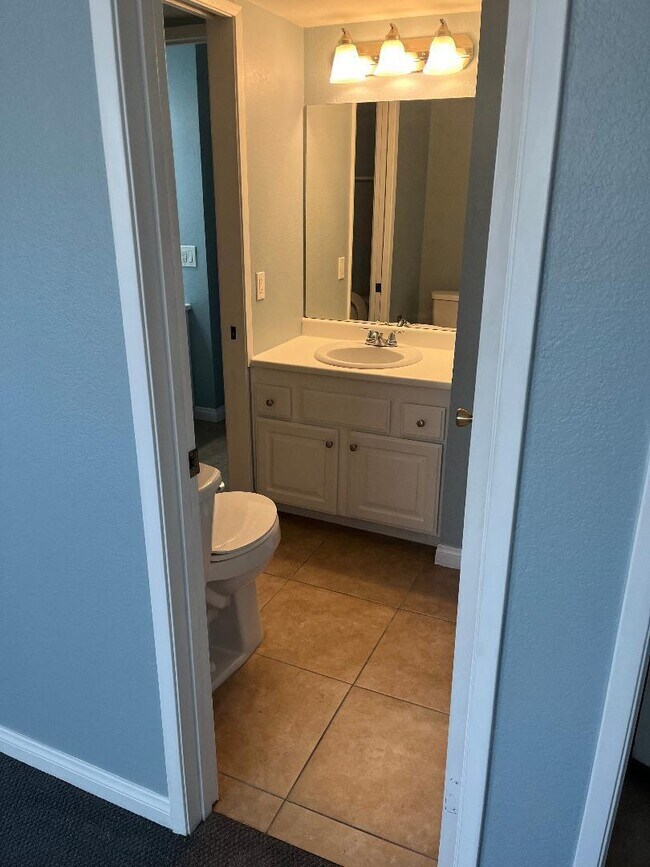 Photo - 5300 E Waverly Dr Unidad E5