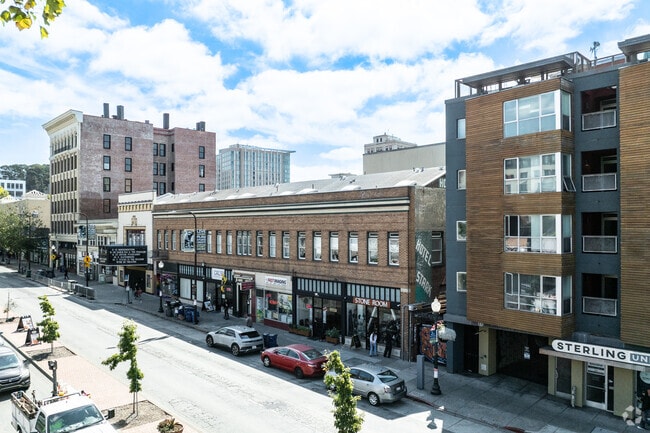 Building Photo - UC Studios Rental