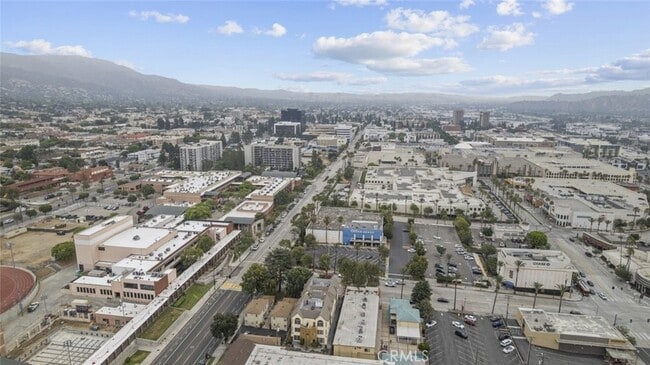 Photo - 231 E Burbank Blvd Unit 107