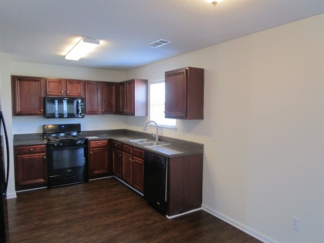 Photo - 4913 Bryant Dr