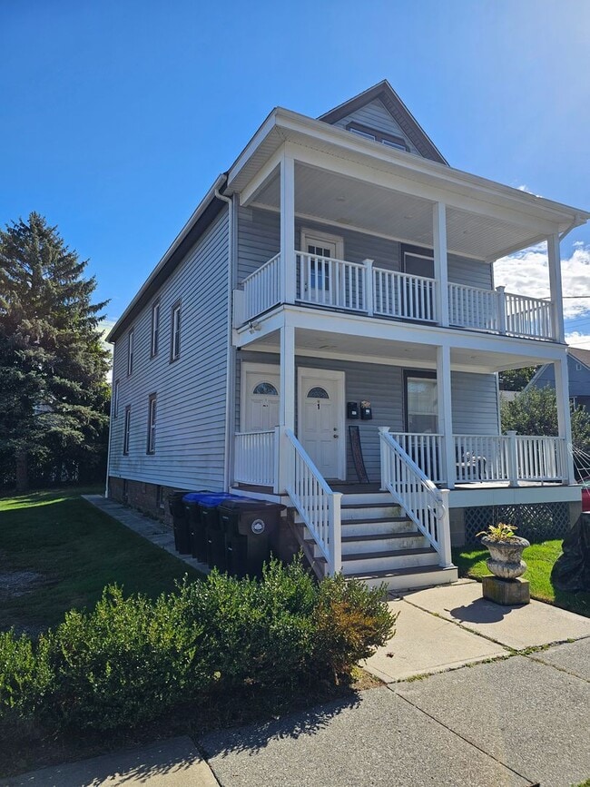 Building Photo - 1 Park Pl Unit 2