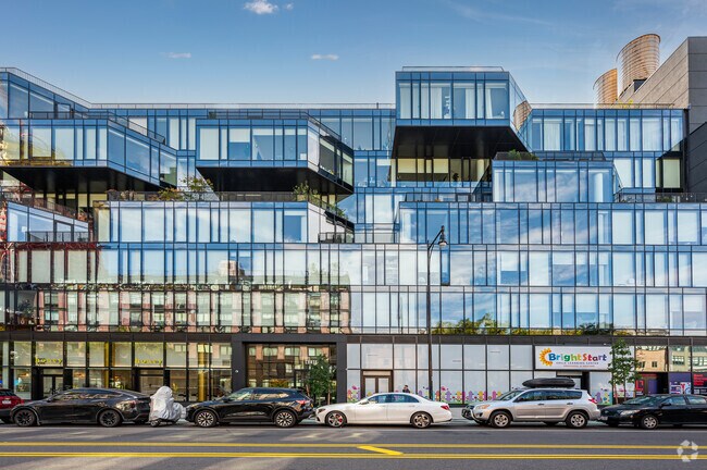 21-30 44th Dr - Corte Apartments