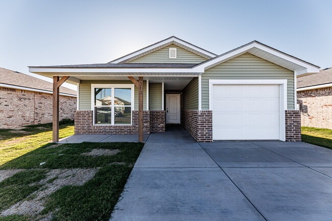 Building Photo - Beautiful New Construction Near New Frenship Schools!