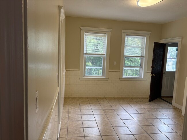 29 Donald Rd Unit 3