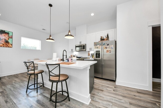 Photo - 1066 Mansfield St