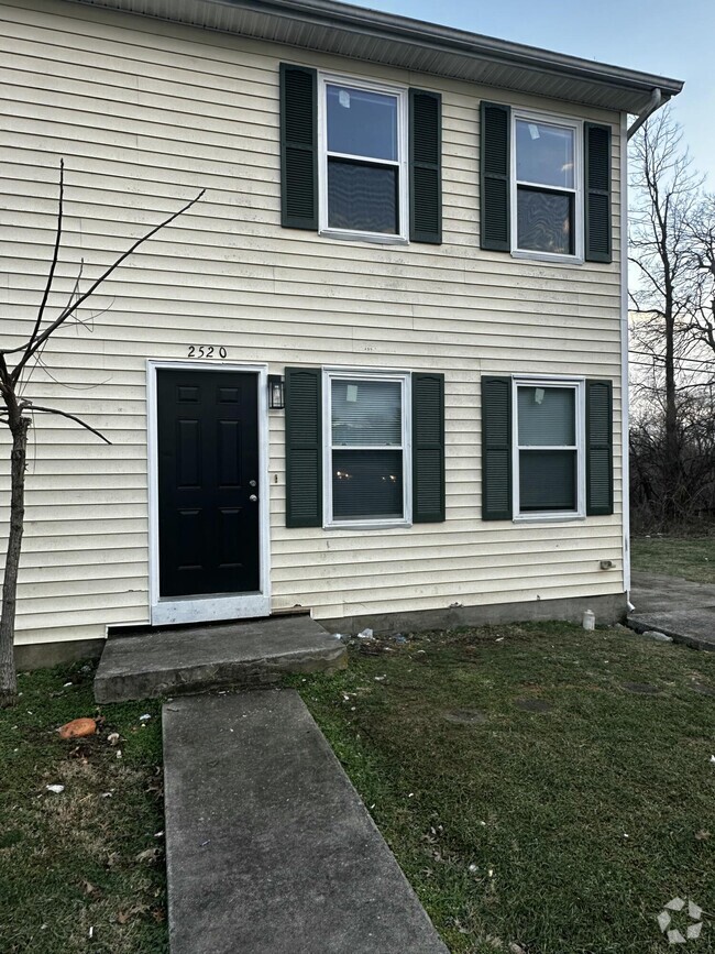 Building Photo - 2520 Lindenhurst Dr Rental