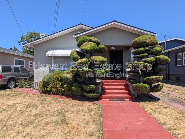 Building Photo - 5932 Morse Dr Rental