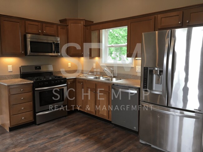 Photo - 631 E Chestnut St Unit 631-B