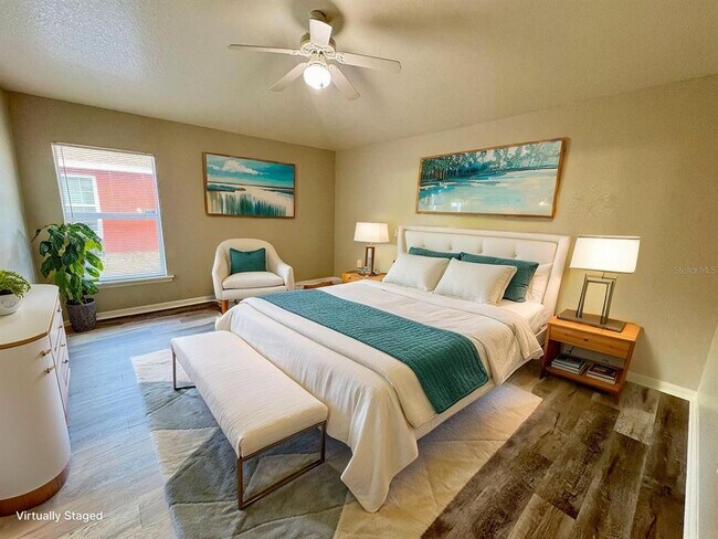 609 Tamarin Ln